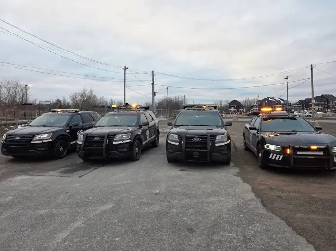 Véhicule de patrouille et de réponse d'alarme